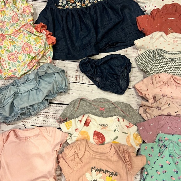 Assorted Baby Clothing Set - Picture 3 of 4